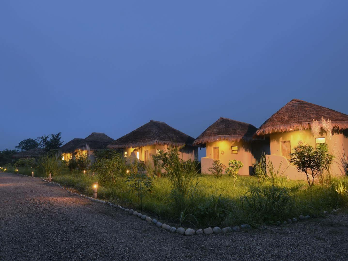 Barahi Jungle Lodge Meghauli Exterior foto